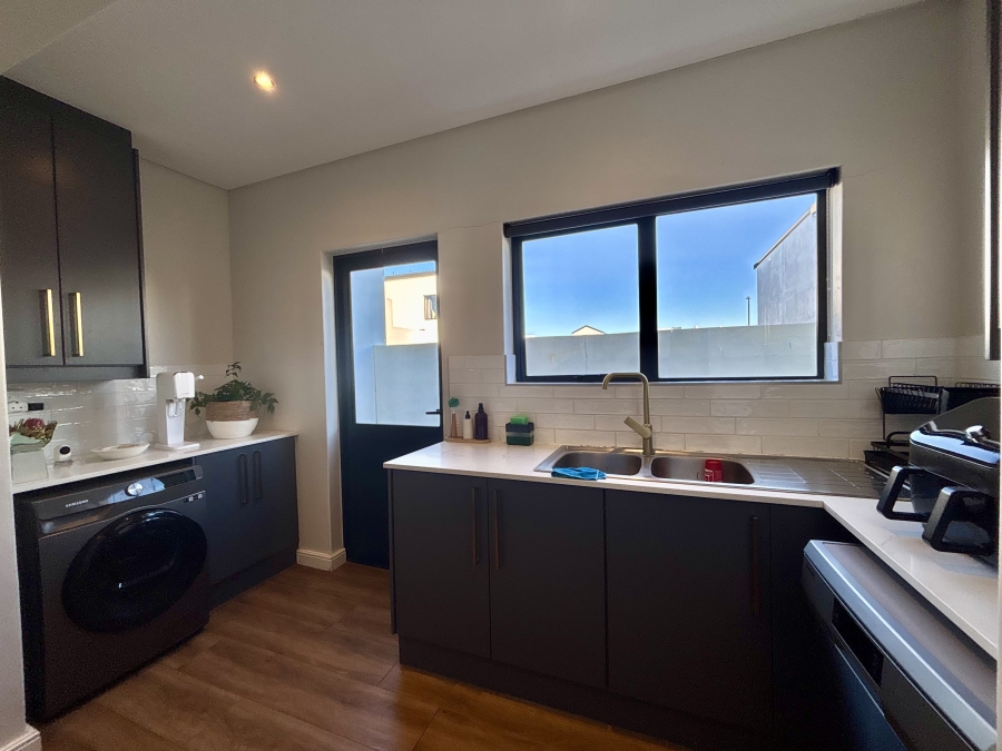 4 Bedroom Property for Sale in Sandown Western Cape